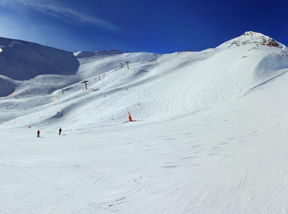 Hotel Yomo Patagonia Arinsal Zewnętrze zdjęcie